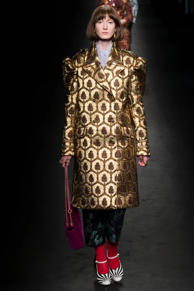 Look 42